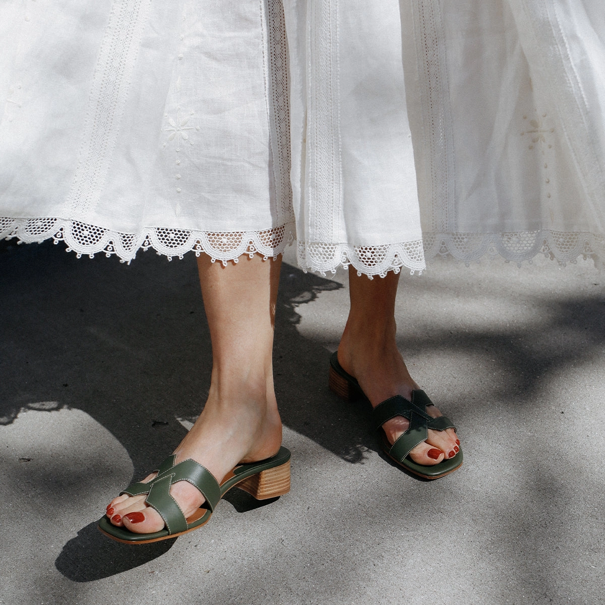 The MX 35 - Olive Calf Go Anywhere Romantic Look