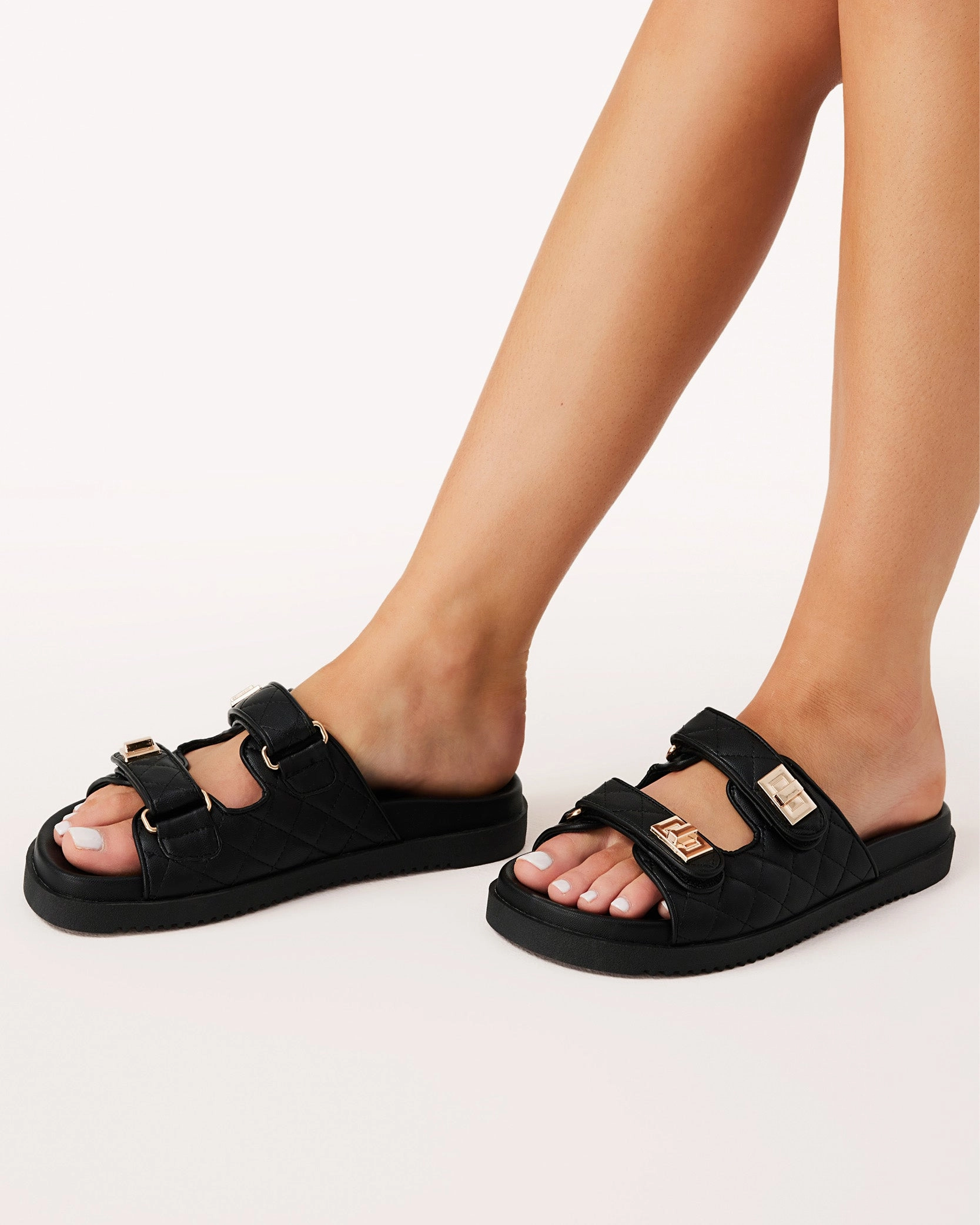 AILEE - BLACK Practical Comfort Vacation Flip-flops