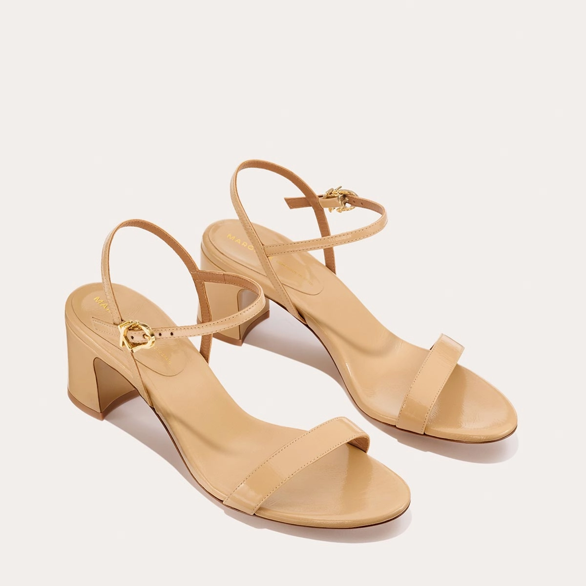 The Cleo Sandal - Sand Crinkle-Gloss Nappa Blister Free Contact Points Comfortable Adventure Shoes