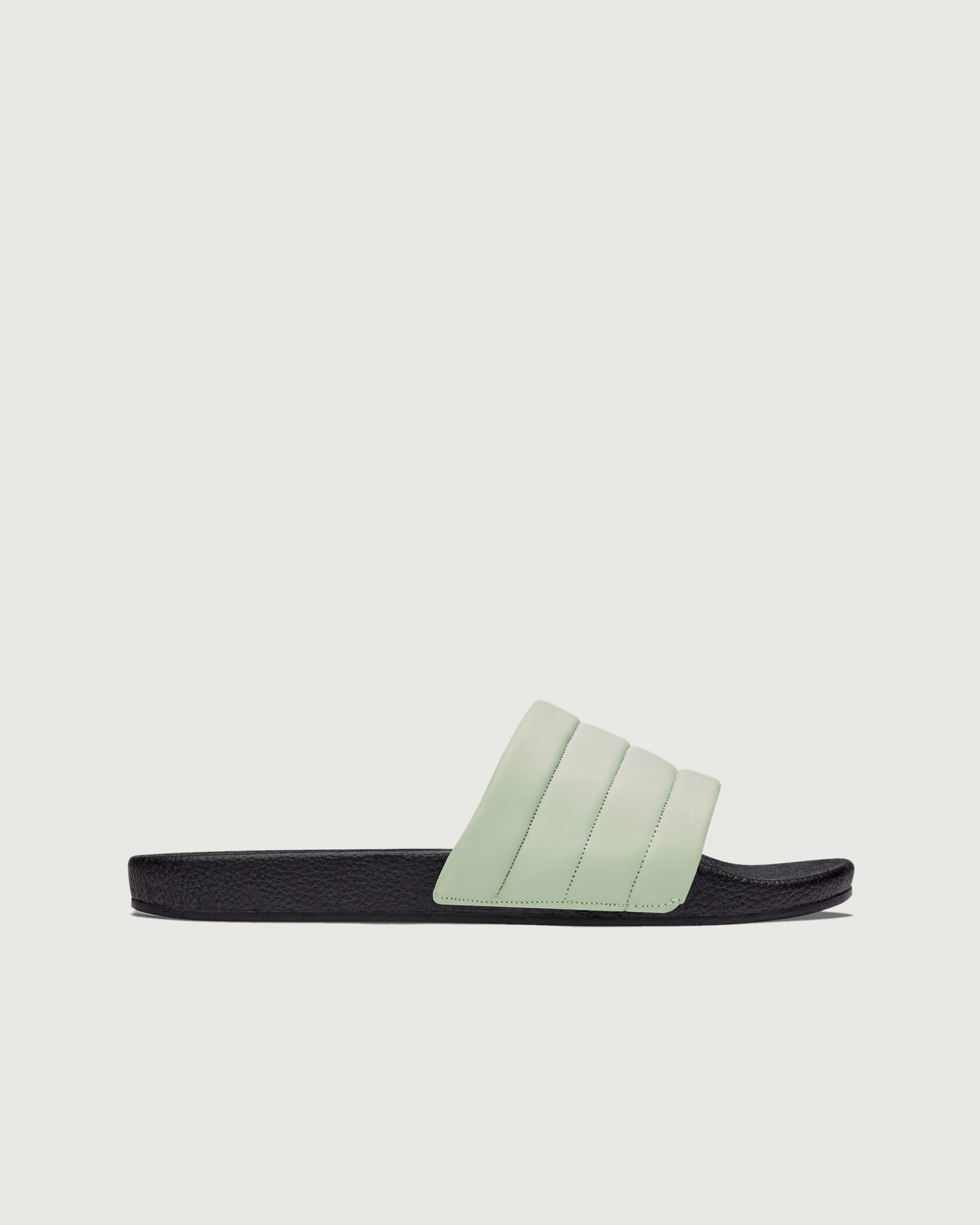 Motion Control Feature Vegan Slides | Green Ash