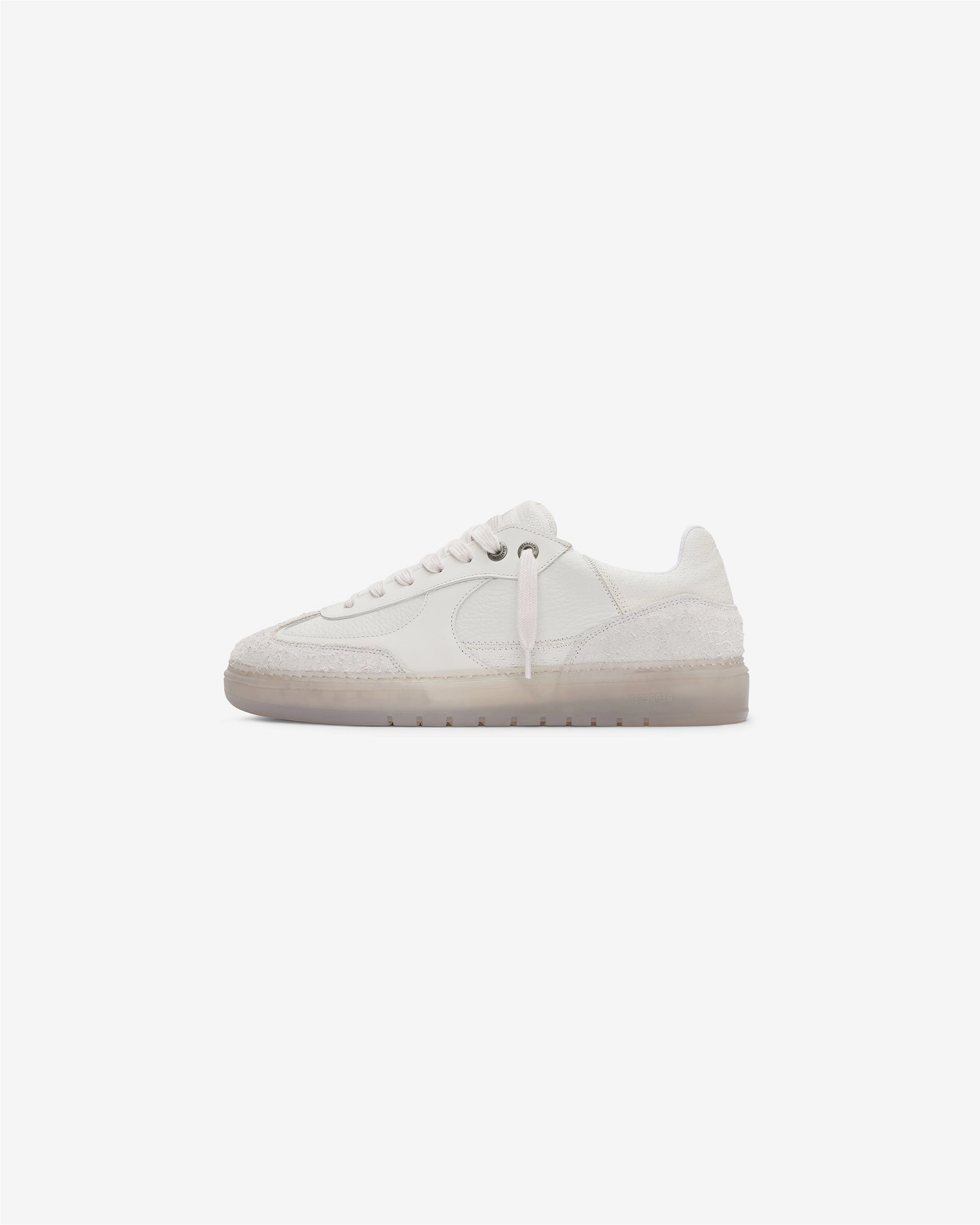 Virtus - Vintage White lace up closure athletes - specific benefits