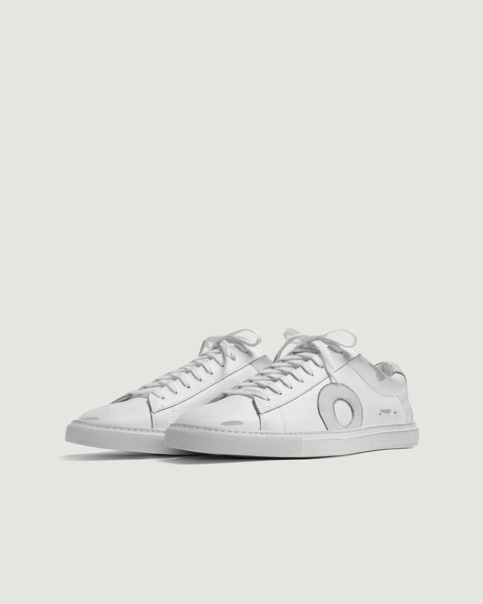 Secure Lacing Low 1 | White Wall (Orthopedic)
