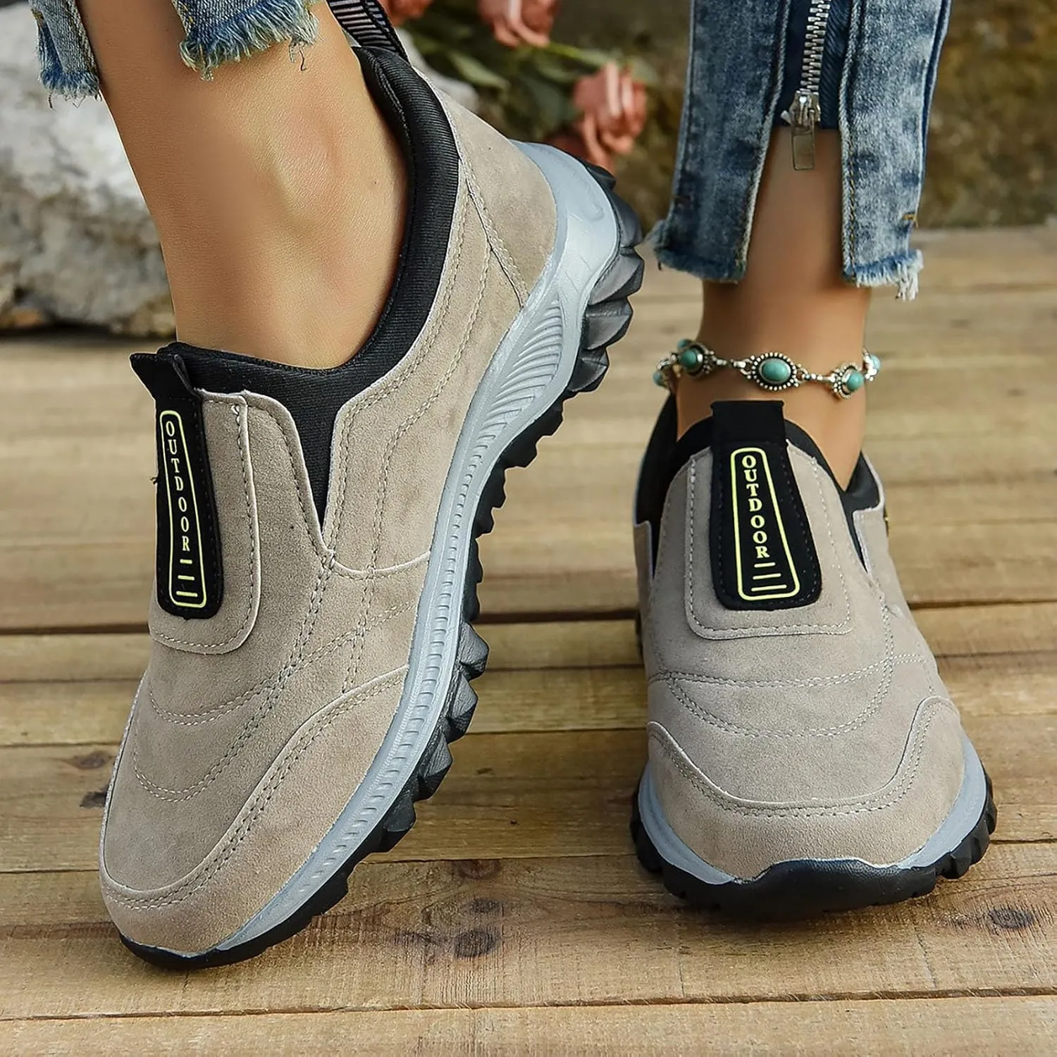 Woman Hiking Shoes Outdoor Casual Slip on Sneakers Women's Non Slip Breathable Comfortable Tennis Shoes