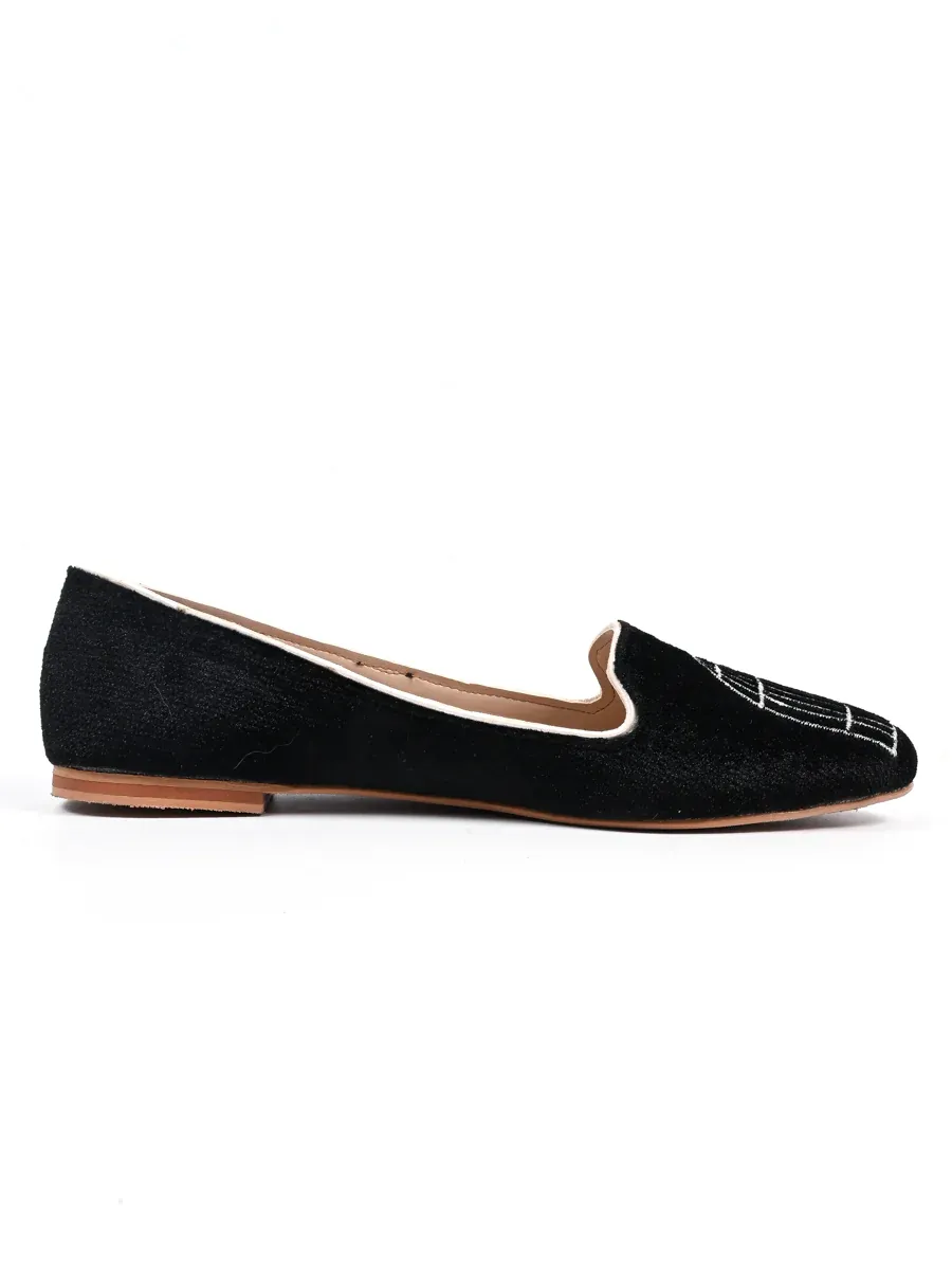 Women Embroidery Pumps
