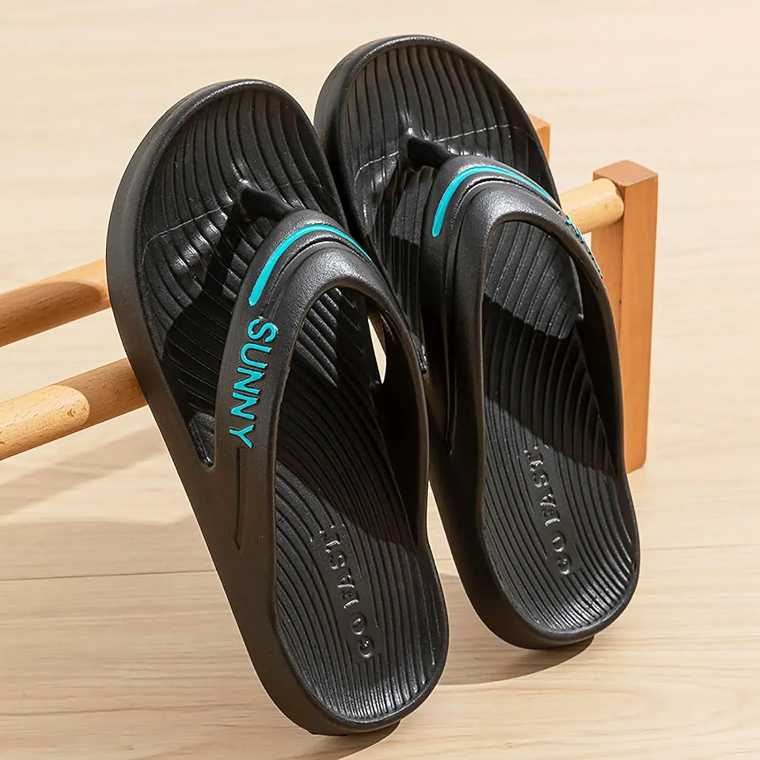 Women Pillow Slippers for Women and Men Shower Slides Non Slip Quick Drying Bathroom Sandals Flip Slipper Flip Flops