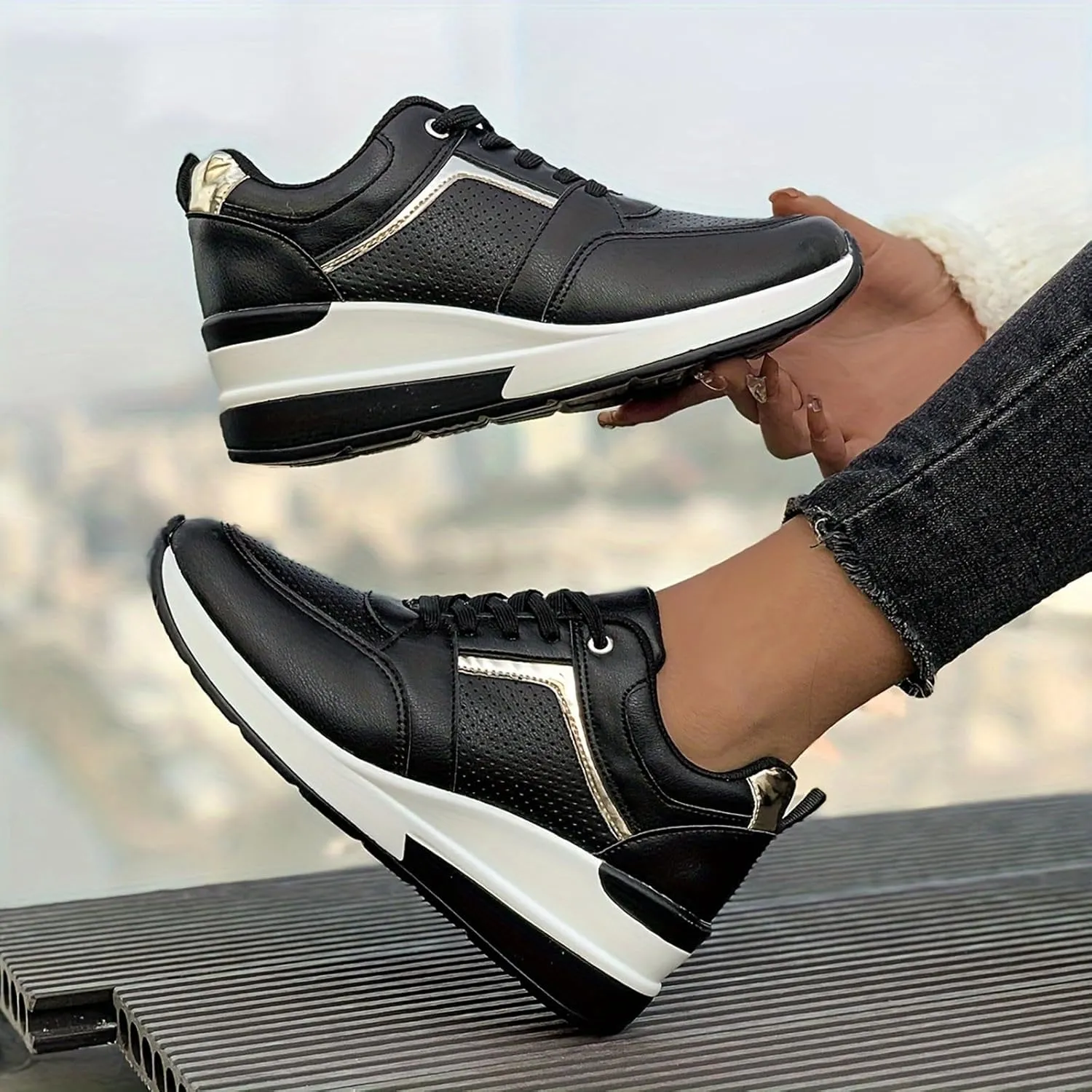 Womens Breathable Nursing Shoes Non Slip Comfortable Breathable Workout Gym Sports Shoes Casual Mountain Shoe