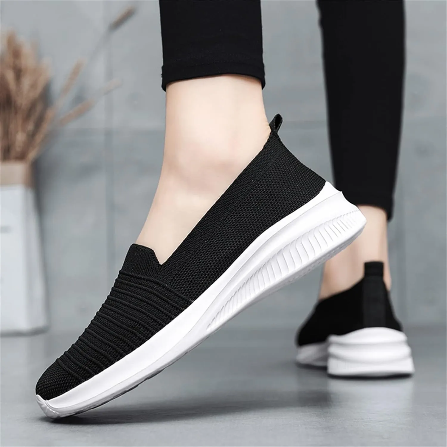 Women's Orthopedic Walking Shoes Slip On Breathable Sneakers Breathable Soft Sole Shoes 2024 New Mesh Sneakers