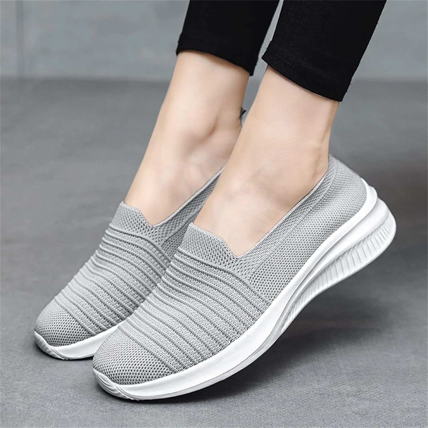 Women's Orthopedic Walking Shoes Slip On Breathable Sneakers Breathable Soft Sole Shoes 2024 New Mesh Sneakers