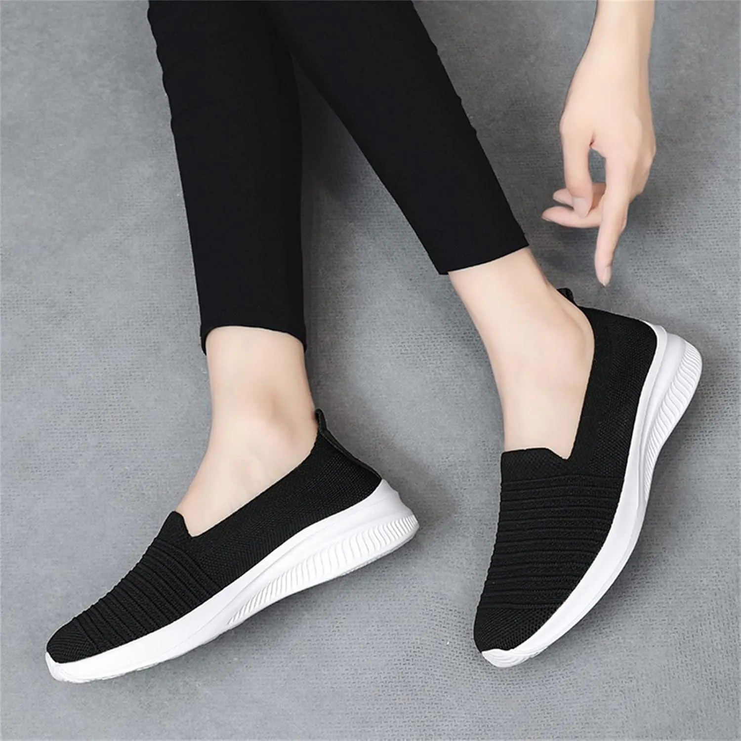 Women's Orthopedic Walking Shoes Slip On Breathable Sneakers Breathable Soft Sole Shoes 2024 New Mesh Sneakers